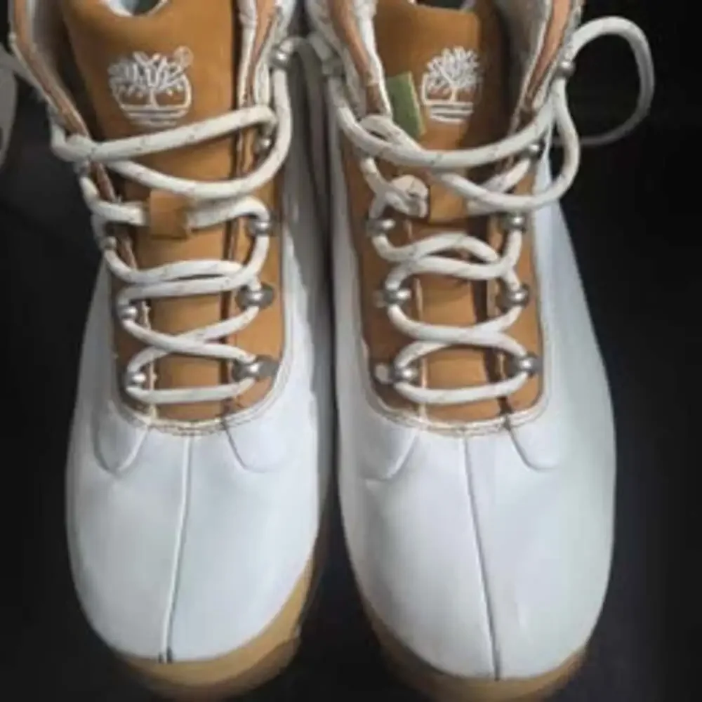 Timberland Hiking Boots White Tan Leather Size 7.5 - Used